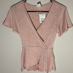 Front tie striped shirt